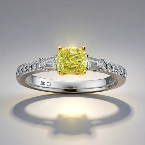 Anello in oro con Diamante Giallo SI2 (CIRARI)