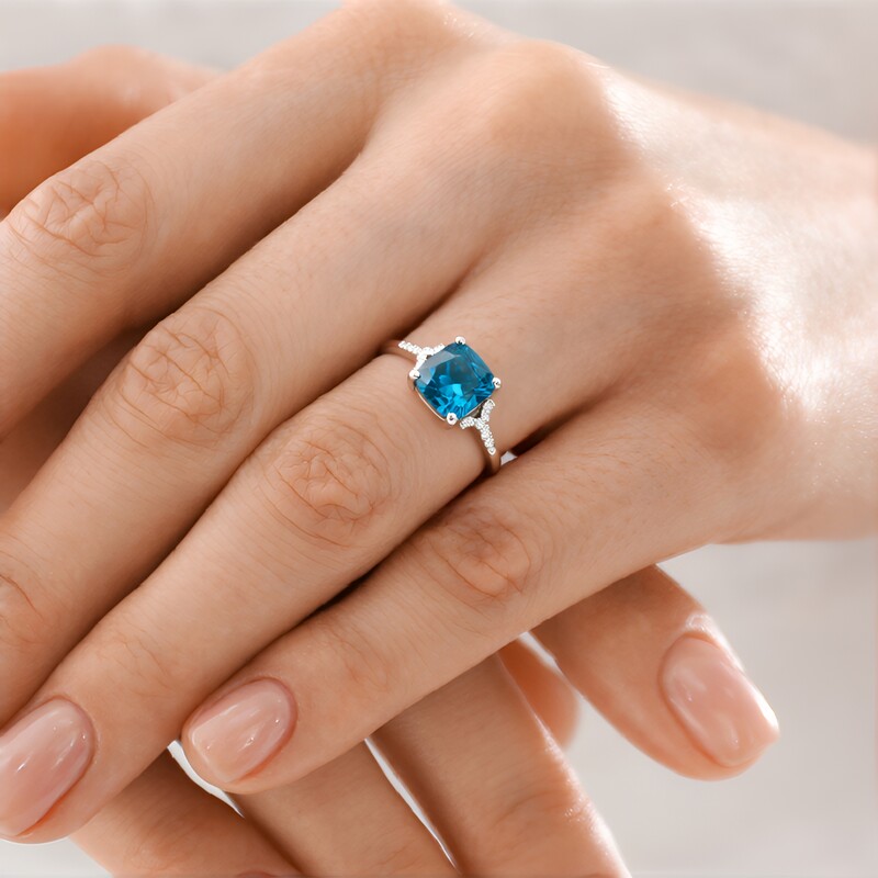 Londonblauer Topas-Goldring