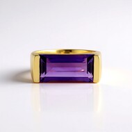 Anillo en plata con Amatista de Marruecos