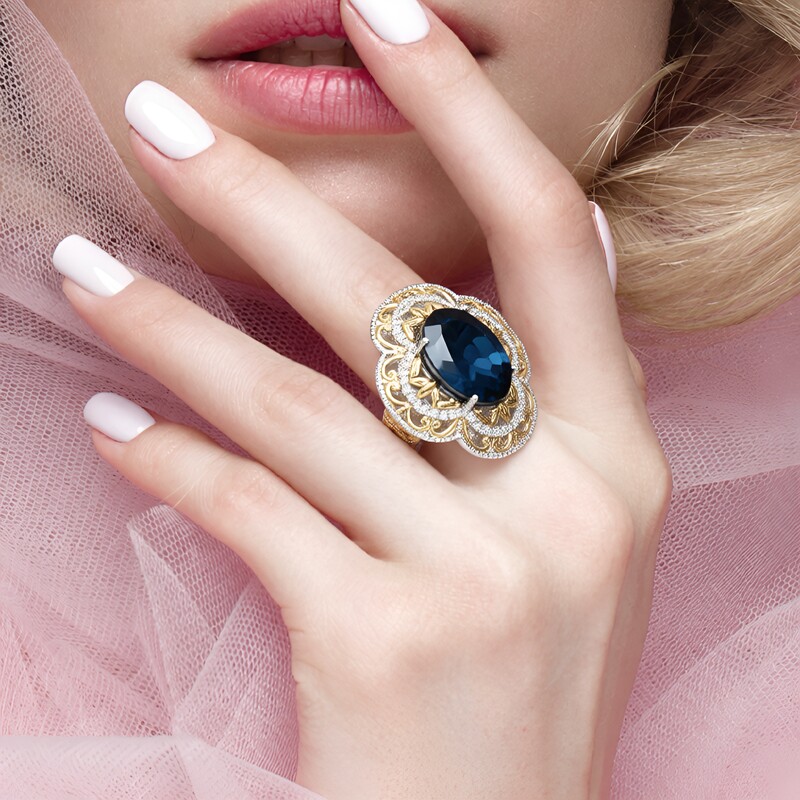 Anillo en plata con Topacio azul de Londres (Gems en Vogue)