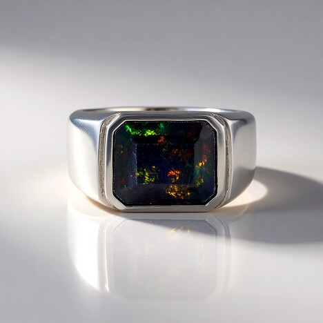 Anello in argento con Opale Mezezo