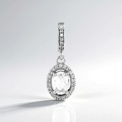 Ciondolo in argento con Zircone