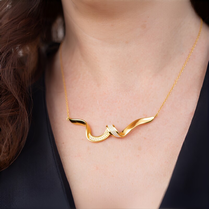 Zilveren halsketting met zirkonen