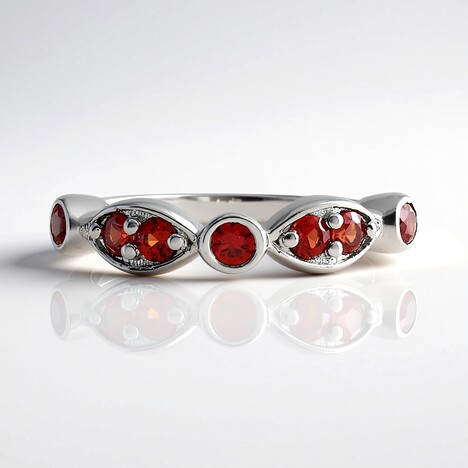 Anello in argento con Rubino Tanzania (Adela Silber)