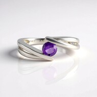Anello in argento con Ametista del Marocco
