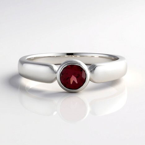 Anello in argento con Rodolite