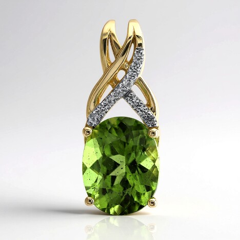 Ciondolo in oro con Peridoto Wagogo