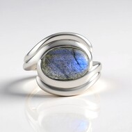 Blauer Maniry-Labradorit-Silberring (KM by Juwelo)