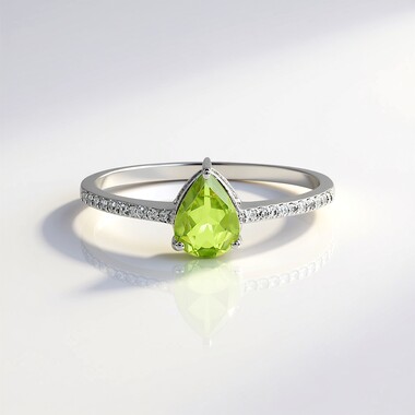 Anillo en plata con Peridoto
