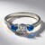 Anello placcato in platino con Apatite Blu Neon