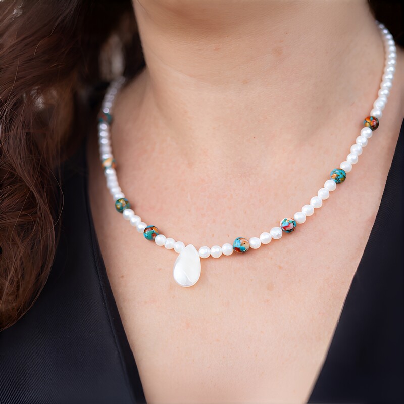 Perlmutt-Silberhalskette