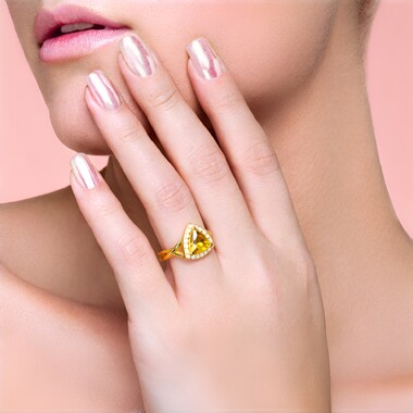 Zilveren ring met een scapoliet