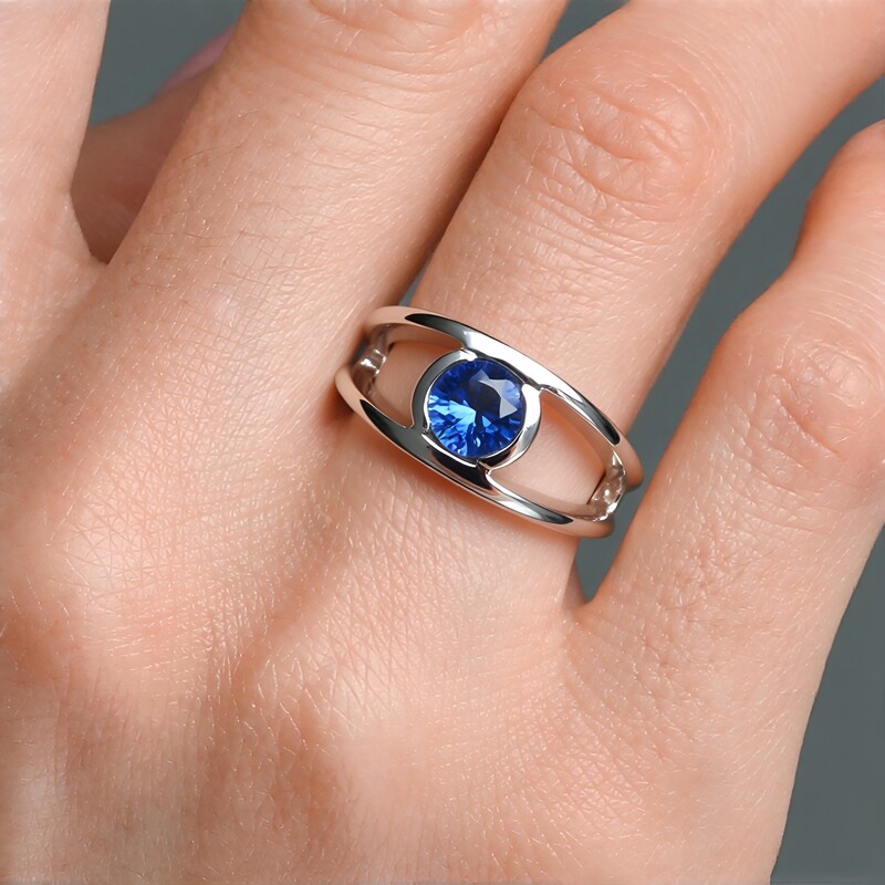 Nicht erhitzter Tansanit-Silberring