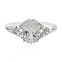 Zilveren ring met een danburiet