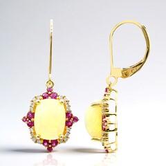Orecchini in oro con Opale di Welo AAA (CIRARI)
