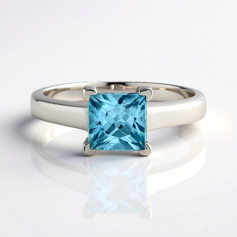 Anello in argento con Zircone Ratanakiri