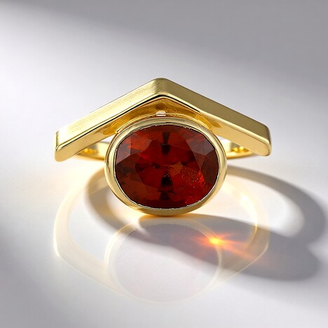 Anello in oro con Granato Essonite