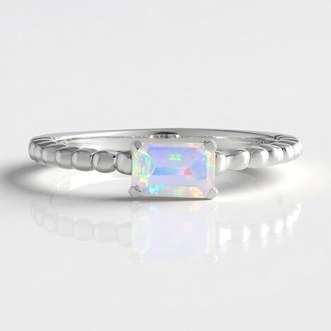 Anello in argento con Opale di Welo