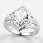 Anello in argento con Zircone