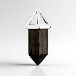 Zilveren hanger met een Veeneik (dagen)