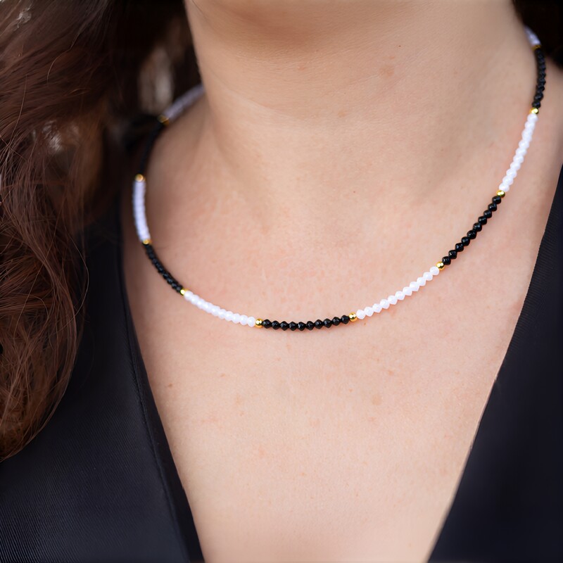 Edelstein-Silberhalskette