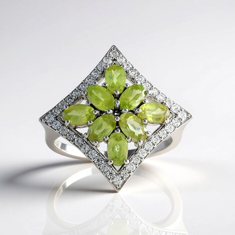 Anello in argento con Sfene