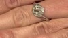 Zilveren ring met een kanariegele kunziet