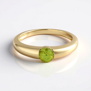 Anillo en oro con Esfena