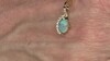 Gouden hanger met een Lightning Ridge Zwarte Opaal
