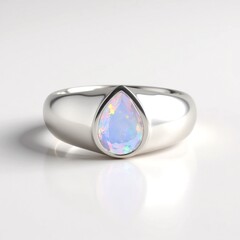 Anello in argento con Opale di Welo