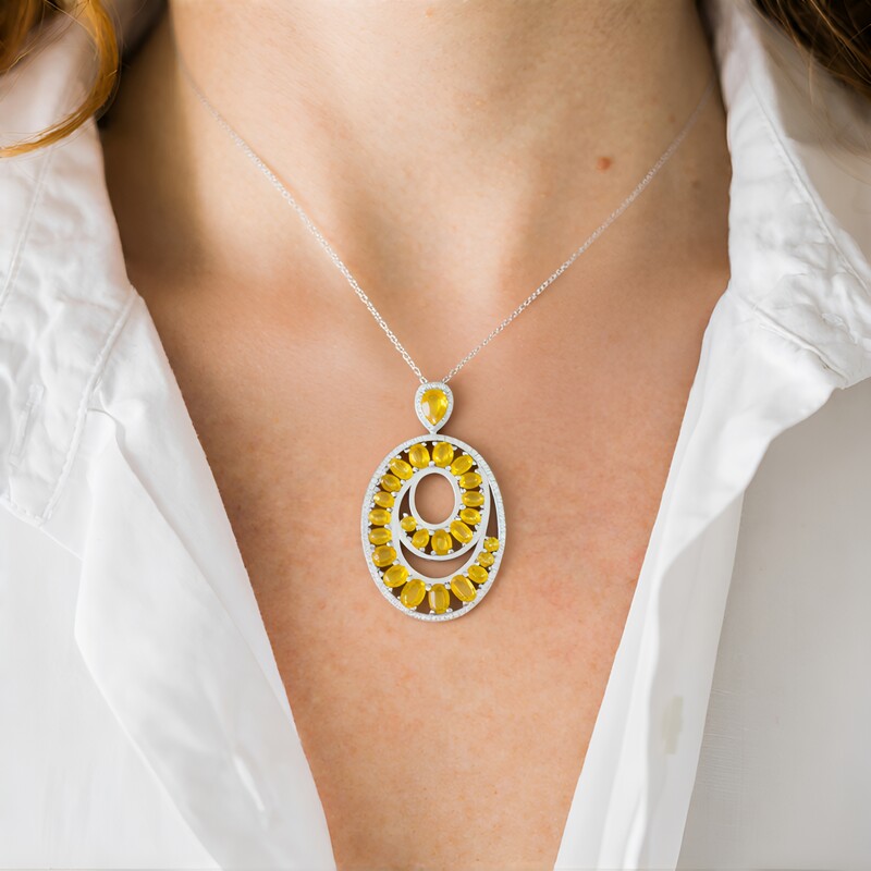 Collier en argent et Saphir jaune de Madagascar