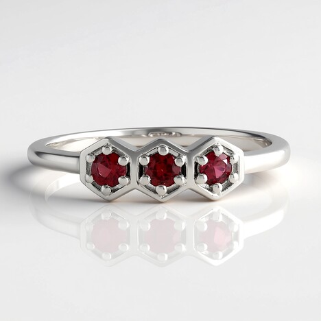 Anello in argento con Spinello Rosso