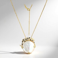 Collana in argento con Madreperla (Adela Silber)