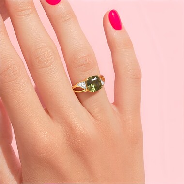 Anillo en oro con Diáspora de color cambiante (Tenner Diniz)