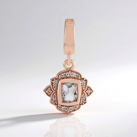 Ciondolo in argento con Petalite