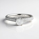 Anello in argento con Zircone
