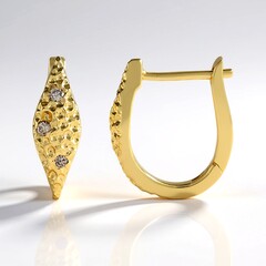 Orecchini in argento con Diamante Champagne I2 (de Melo Essence)