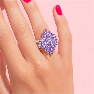 Anello in argento con Tanzanite