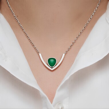 Colgante en plata con Calcedonia verde (MONOSONO COLLECTION)