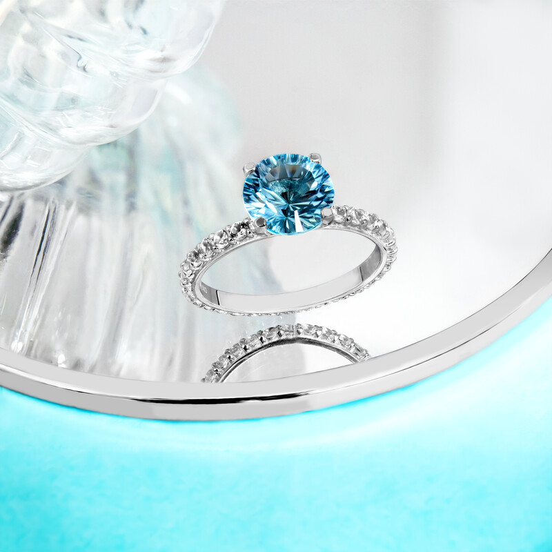 Bague en argent et Topaze bleu ciel