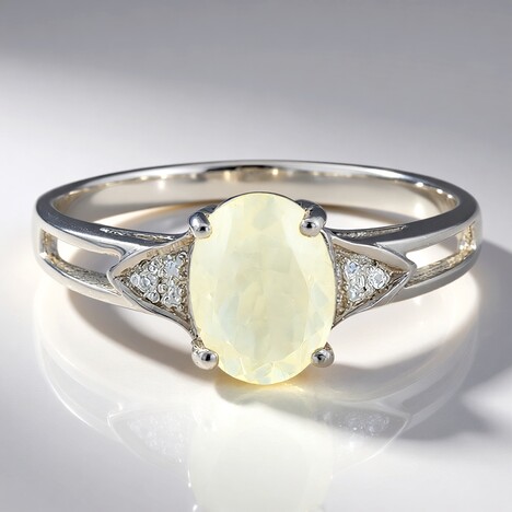 Anello in argento con Ortoclasio