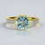 Anello in oro con Topazio Blu Svizzero (Glenn Lehrer)