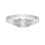 Zilveren ring met een petaliet