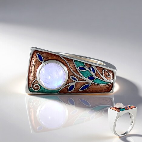 Anello in argento con Pietra di Luna Blu (Adela Silber)