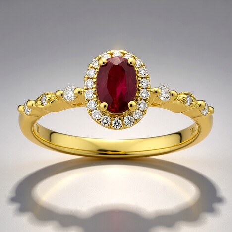 Anello in oro con Rubino Mozambico AAA