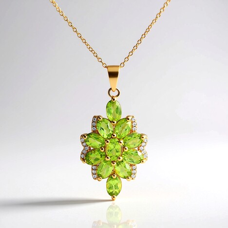Collana in argento con Peridoto della Birmania