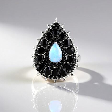 Anello in argento con Opale di Welo (Dallas Prince Designs)