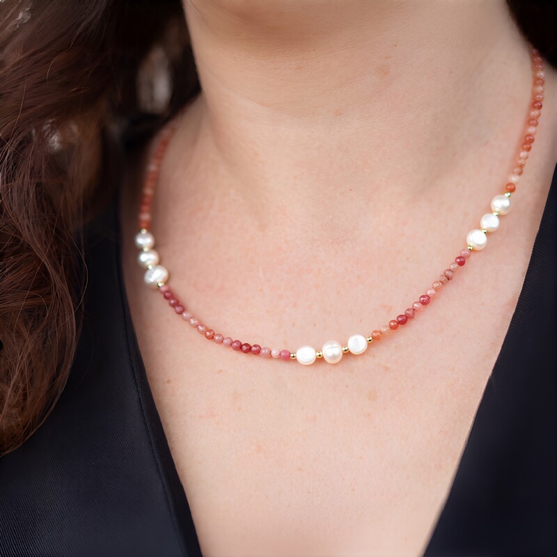 Collier ras du cou en acier et Perle blanche de culture d'eau douce (Riya)