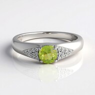Anello in argento con Sfene