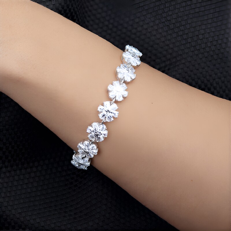 Brazalete en plata con Topacio blanco